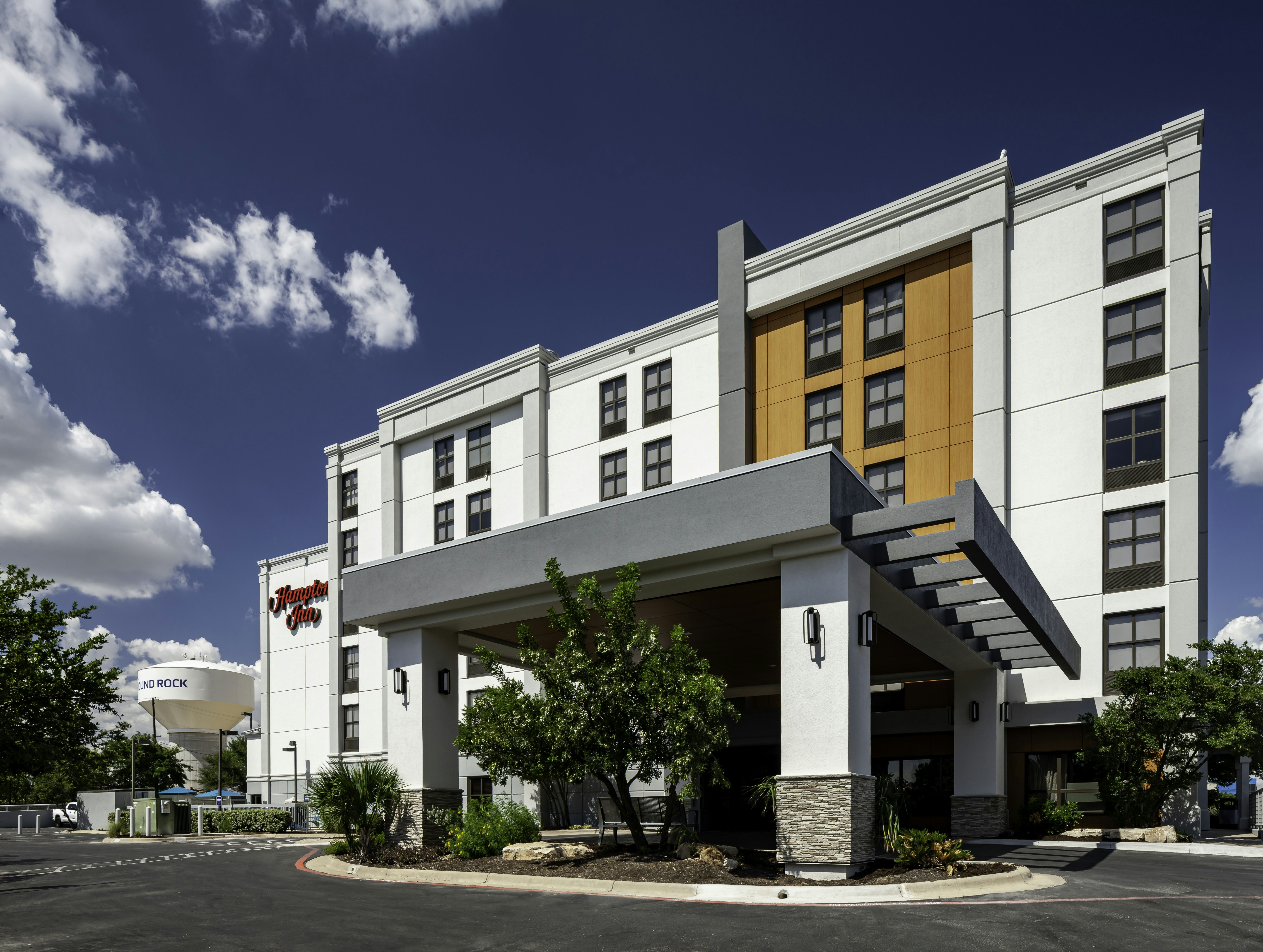 Hampton Inn Austin-Round Rock 53/57