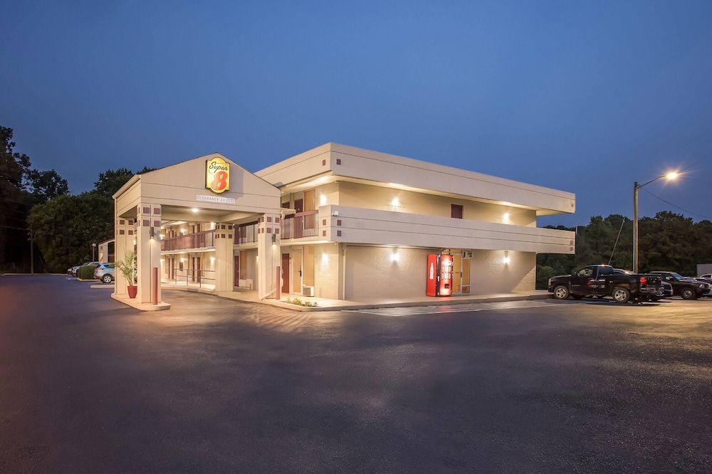 Super 8 by Wyndham Commerce 2/45