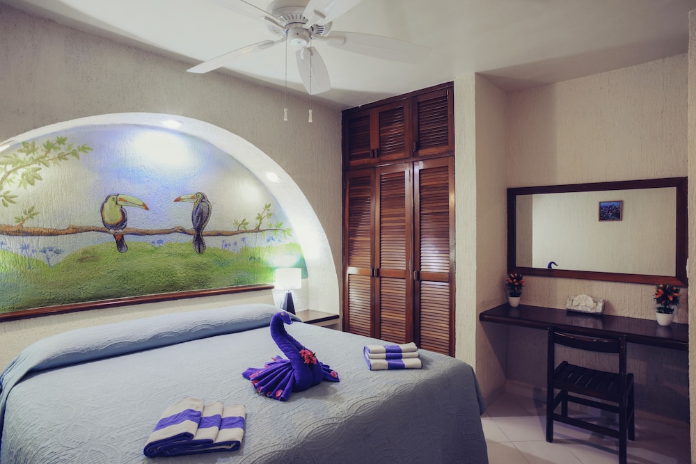 Villas De Rosa Beach Resort 10/68