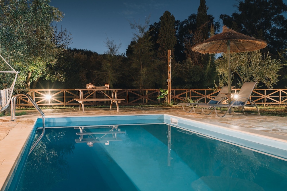 Alegria Villas 28/48