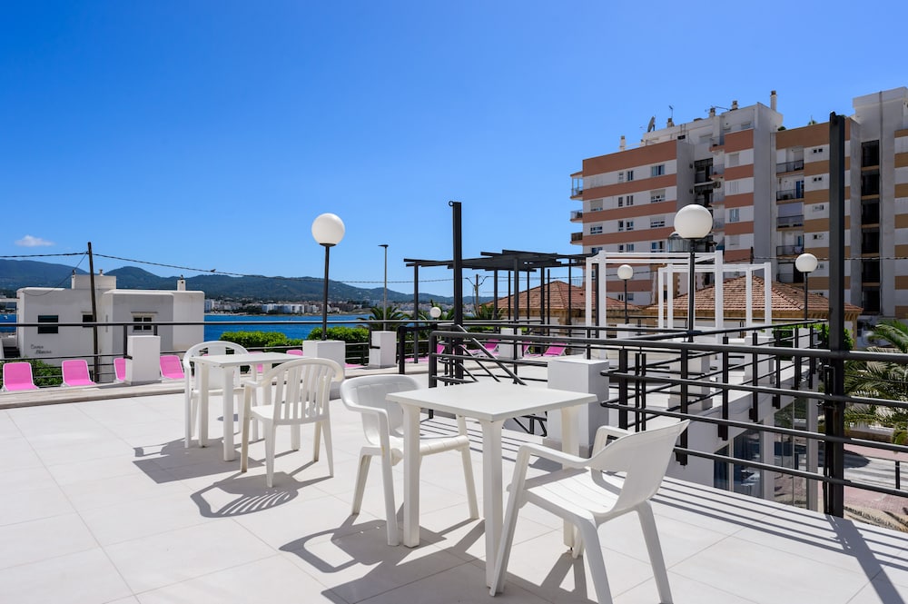 Aparthotel Vibra Sanan - Adults Only 40/43
