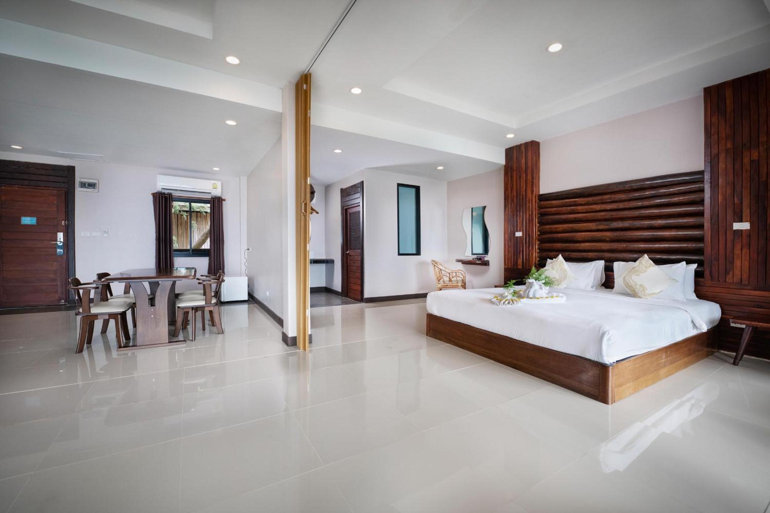 Treasure, Suite, Sea View, Hill Side