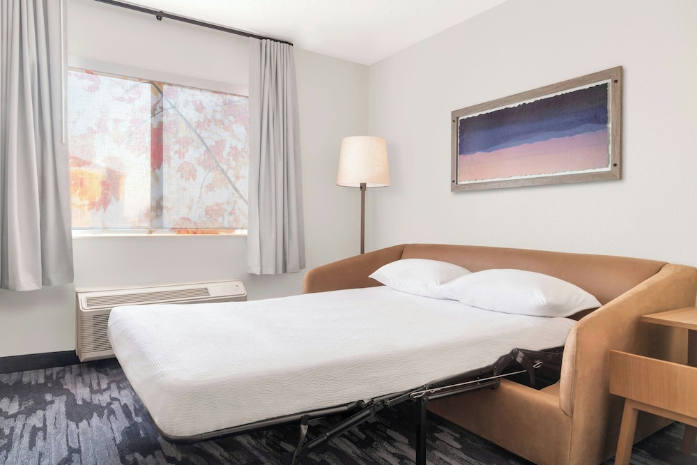 Fairfield Inn & Suites Saginaw 9/45
