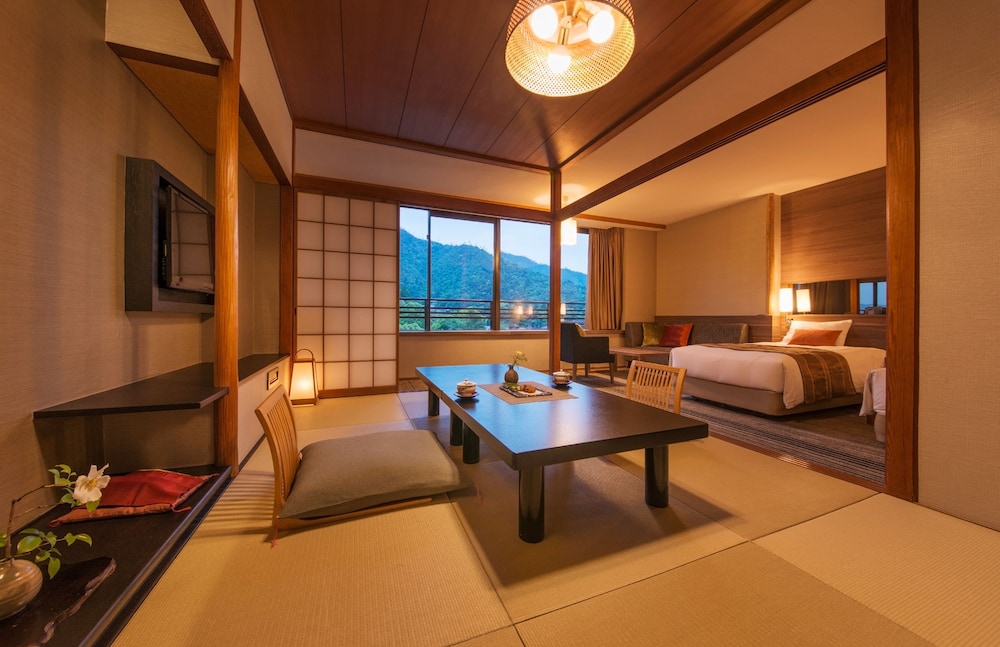 Miyajima Grand Hotel Arimoto 35/50