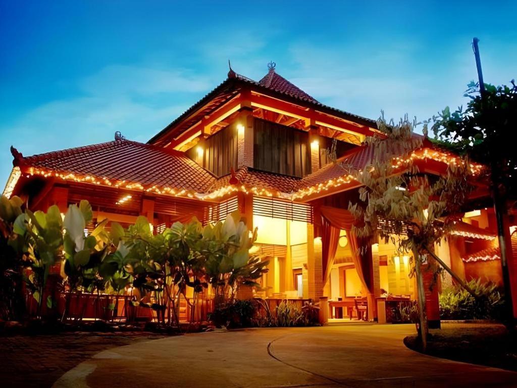 Nyiur Resort Hotel 1/32