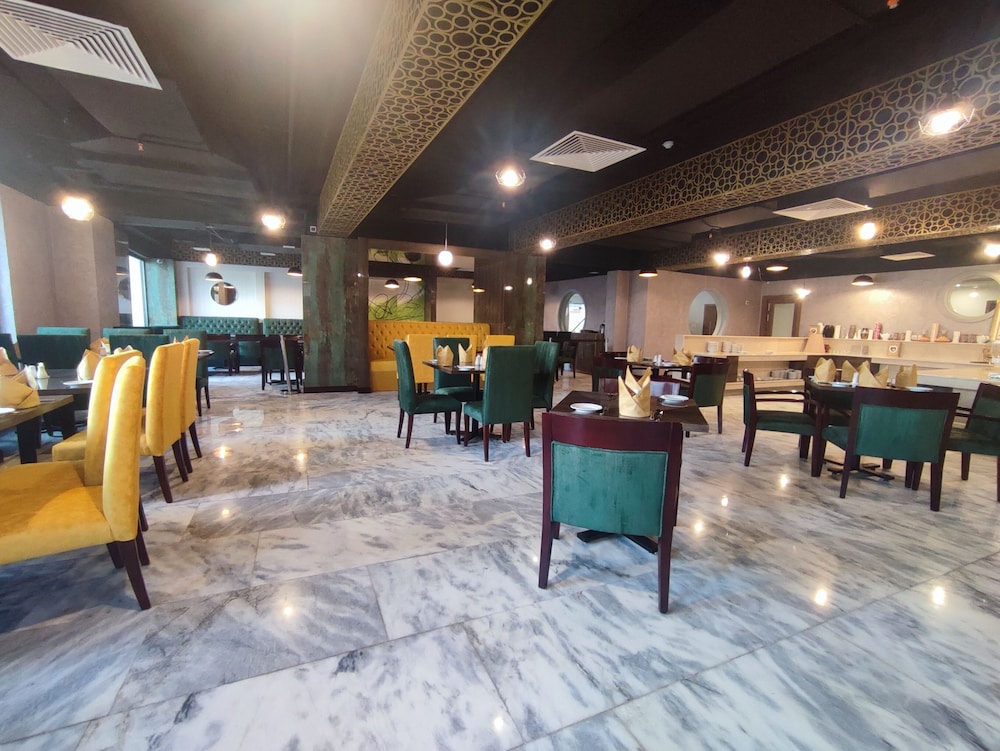 IFQ Hotel & Resort Islamabad 7/65