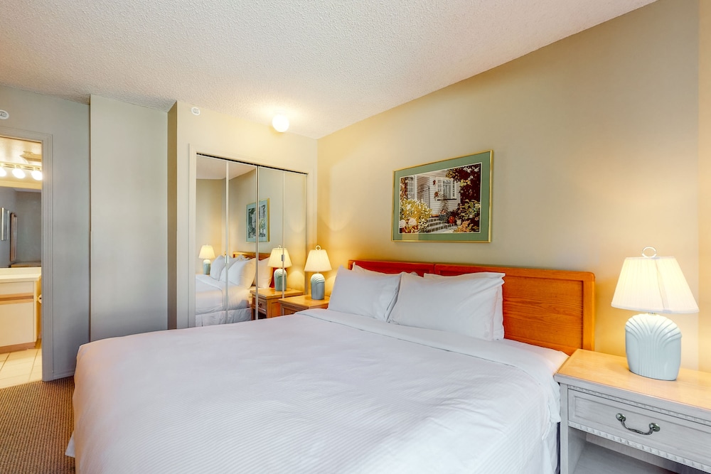 ResortQuest at The Marquise 11/47