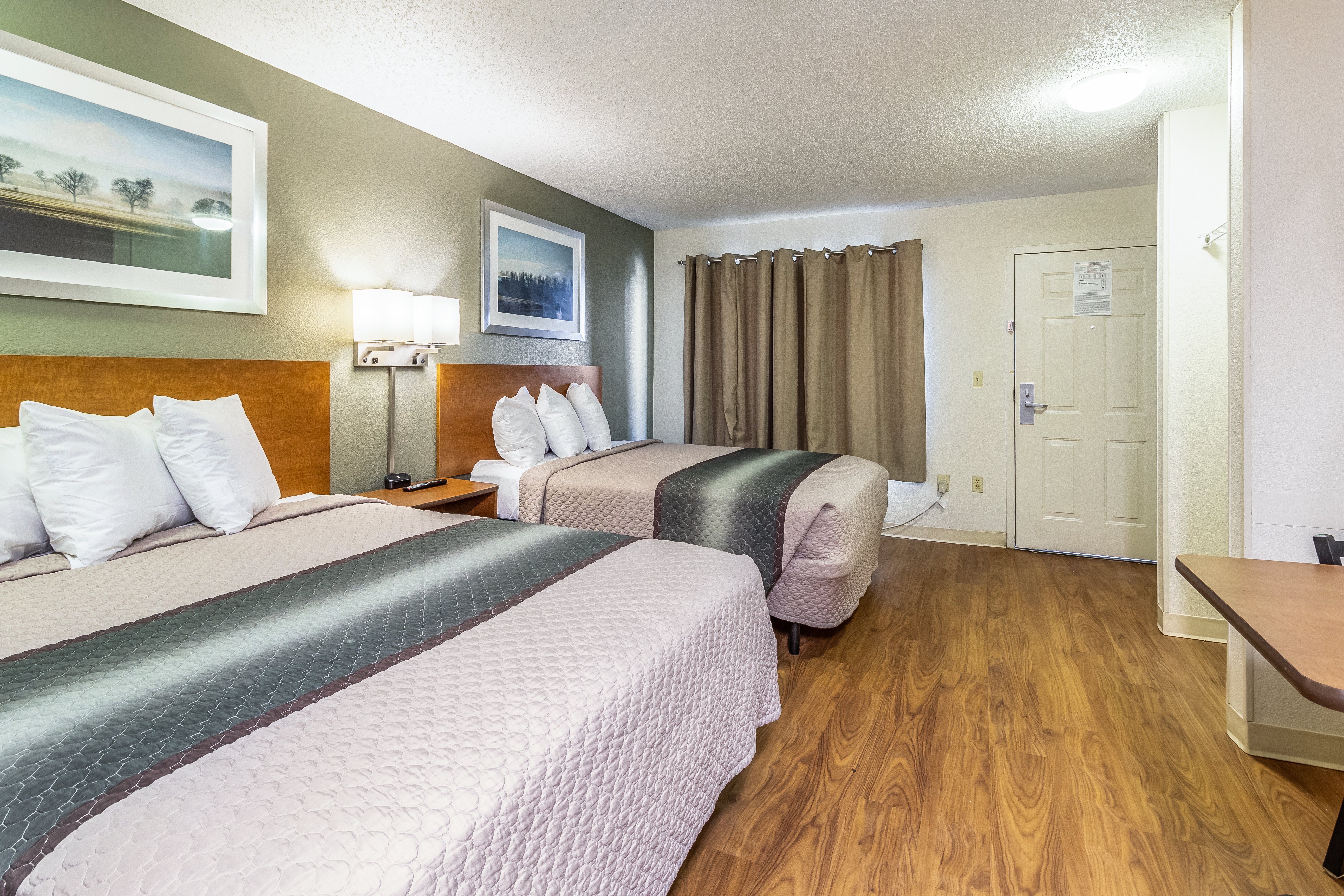 STUDIO, 2 DOUBLE BEDS