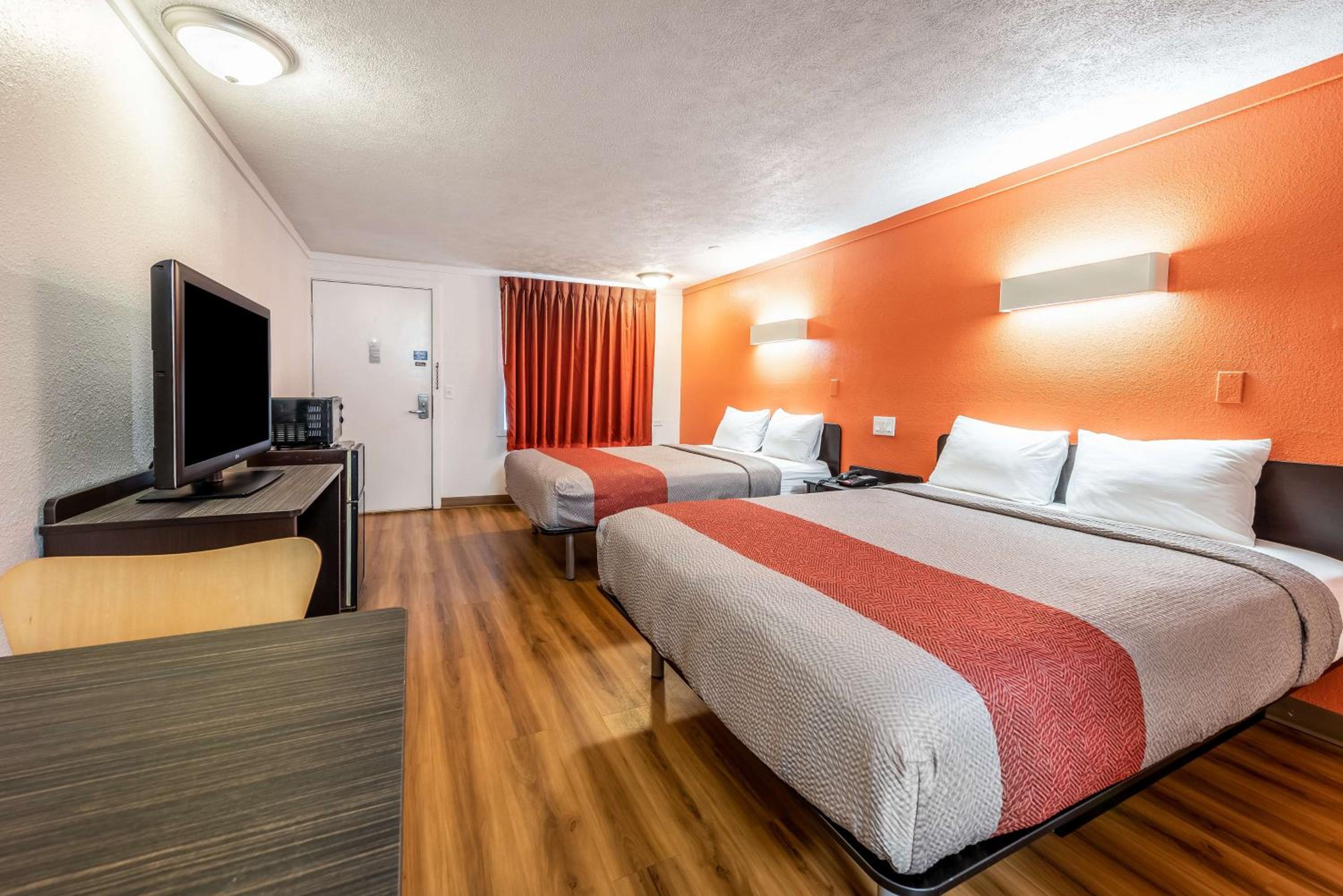 Room, Double Bed