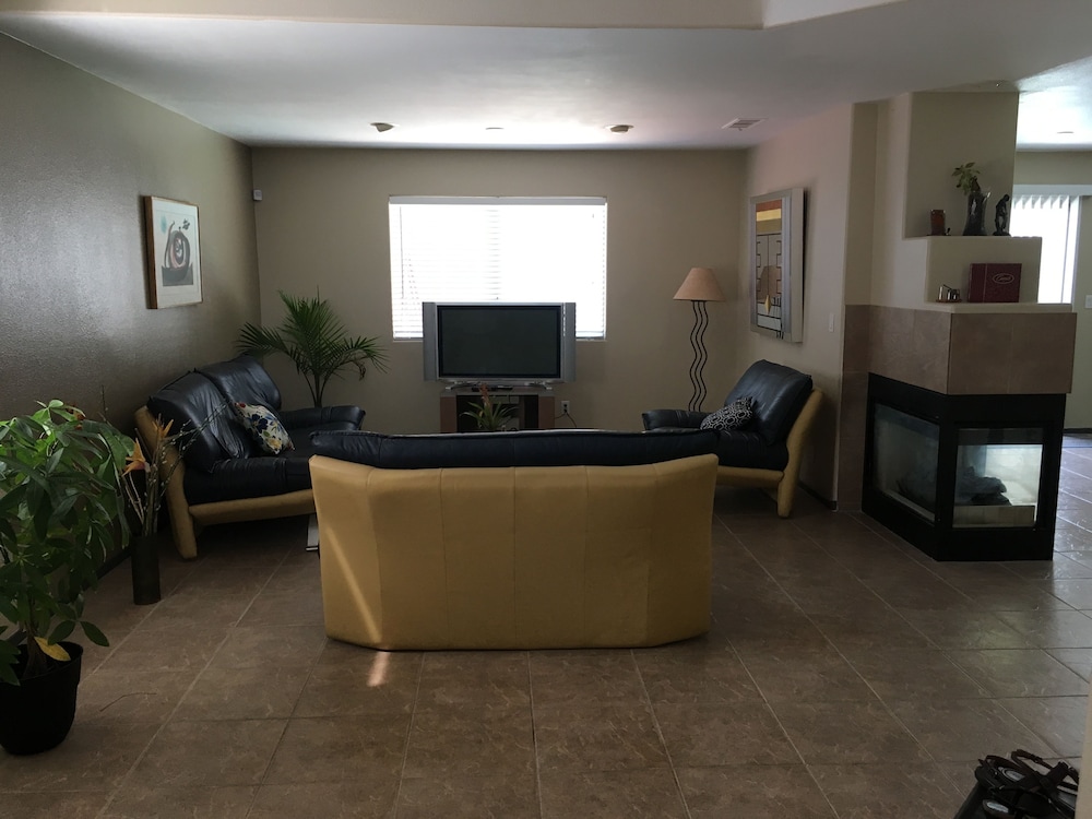 Welcome House Las Vegas 28/41