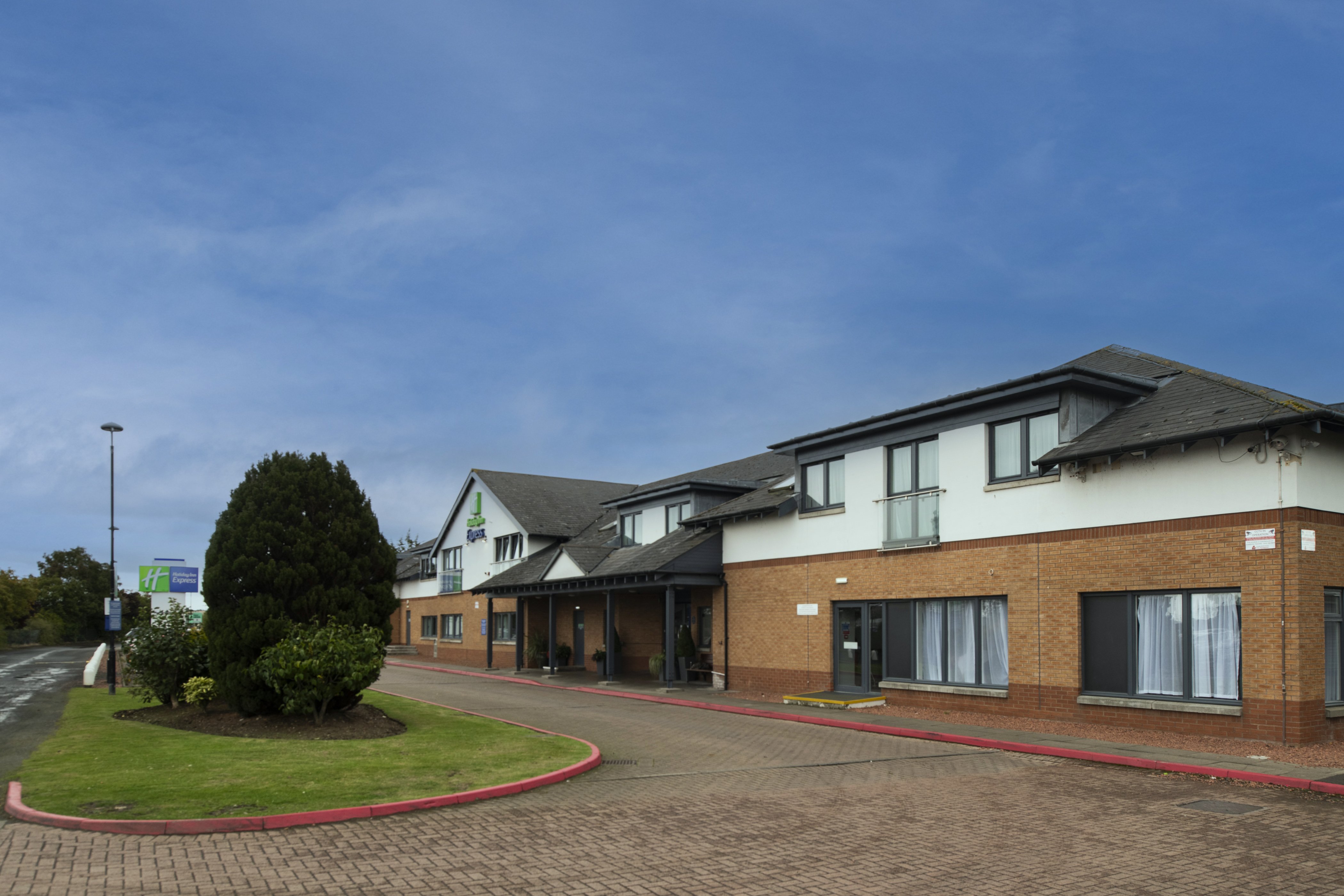 Holiday Inn Express Edinburgh Airport Ex Quality Edinburgh Airport 8/53