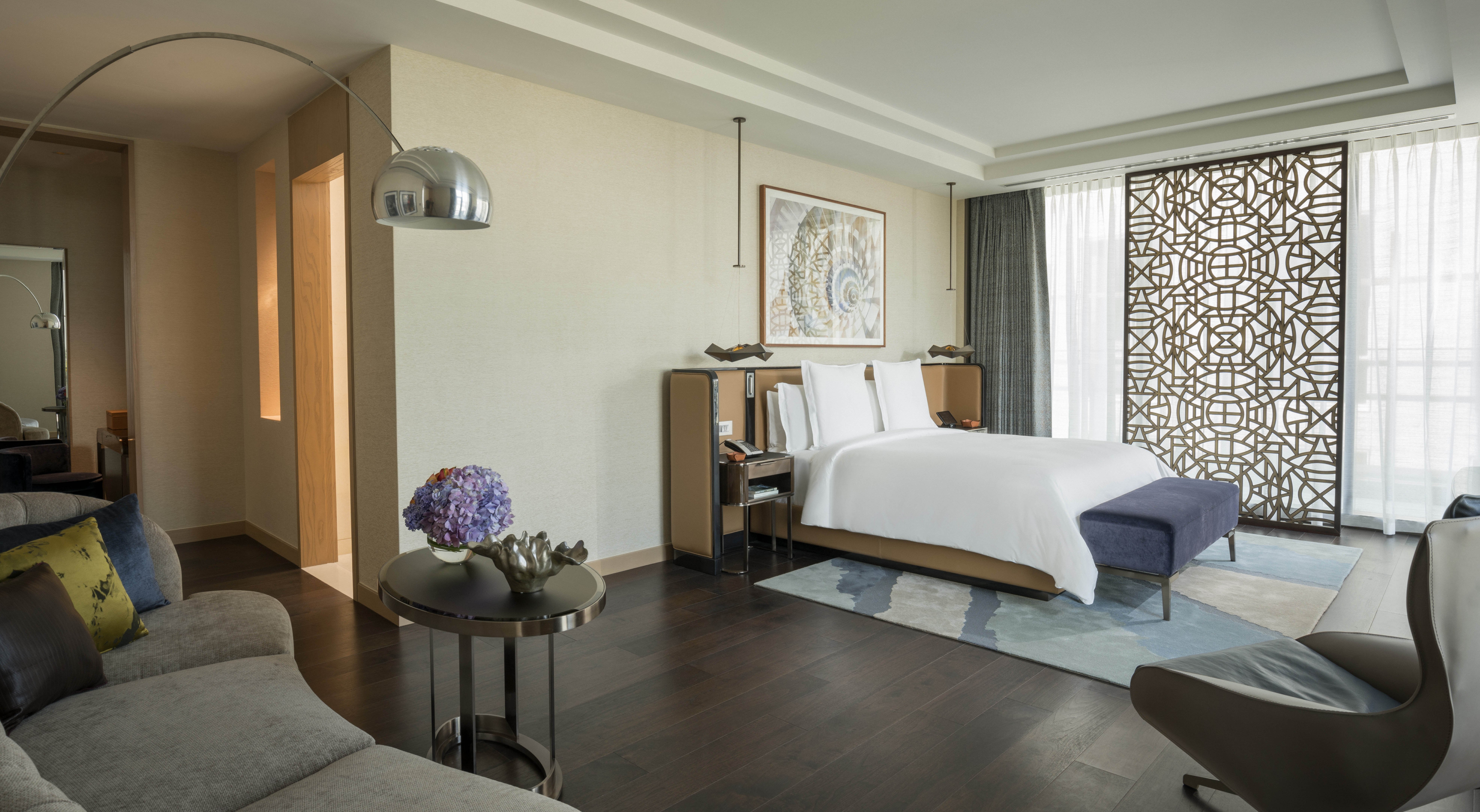 Four Seasons Hotel Dubai International Financial Centre 21/86