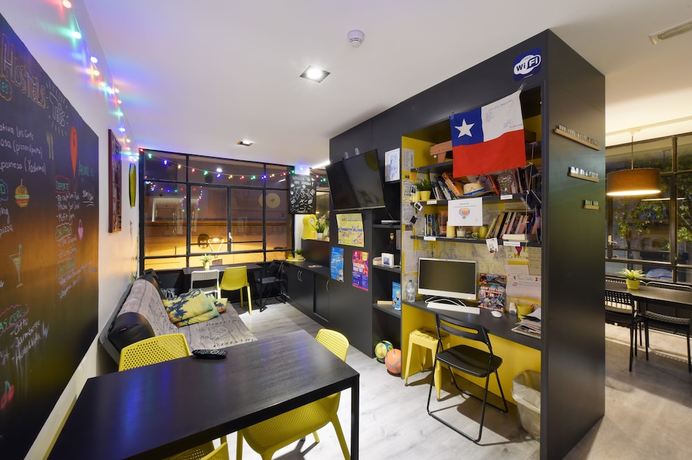 Free Hostels Barcelona 56/71