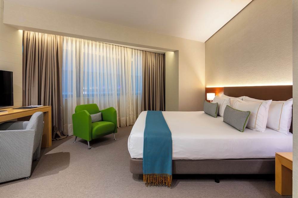 Inner, Smart, Twin Beds, with View, The Artist Grand Hotel of Art 2/7