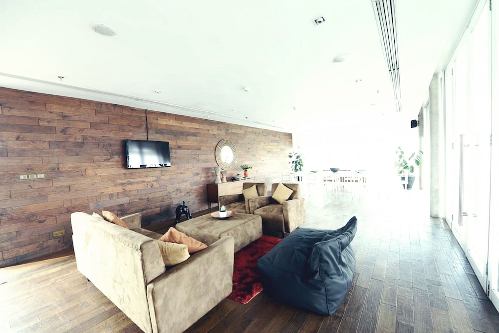 Morrissey Hotel Residences 42/60