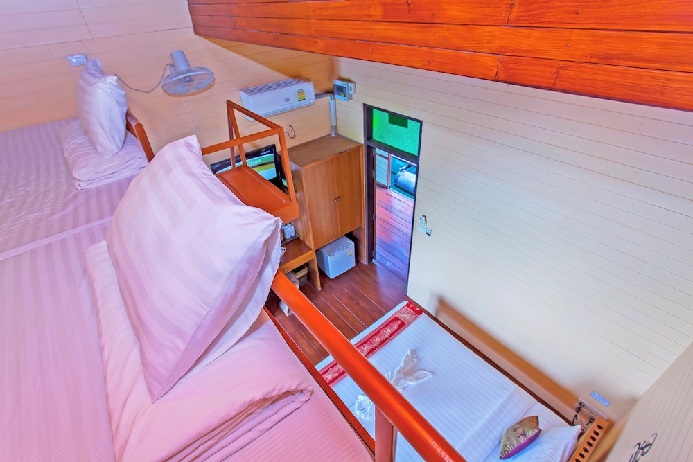 Panvaree Resort 12/51