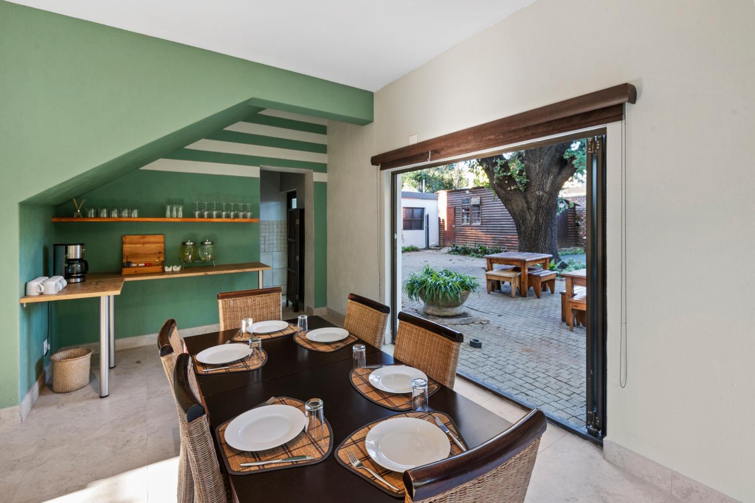 De Akker Guesthouse 12/24