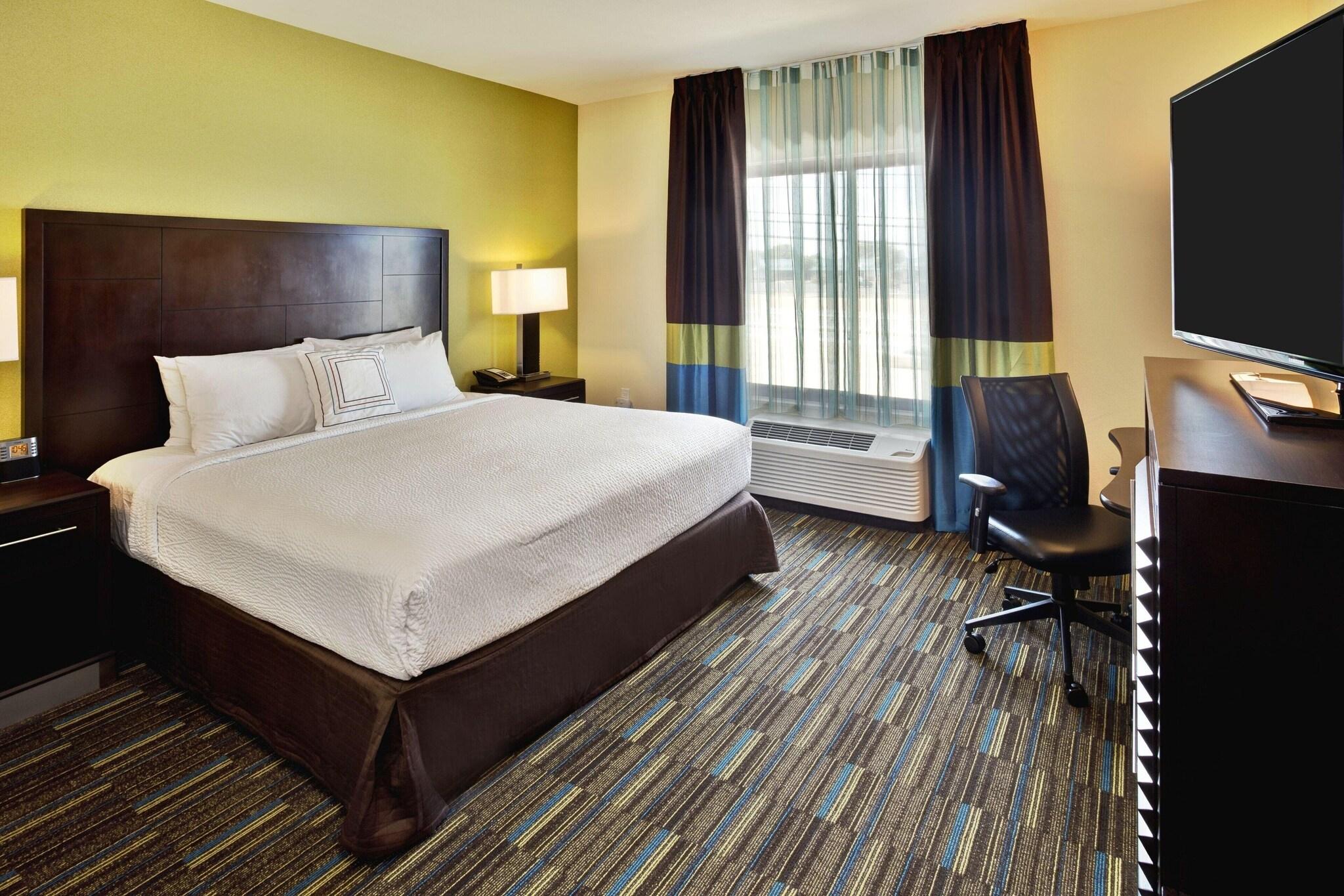 جناح تنفيذي بسرير كينج، Fairfield Inn Suites By Marriott Austin Northwest Research Blvd 3/9