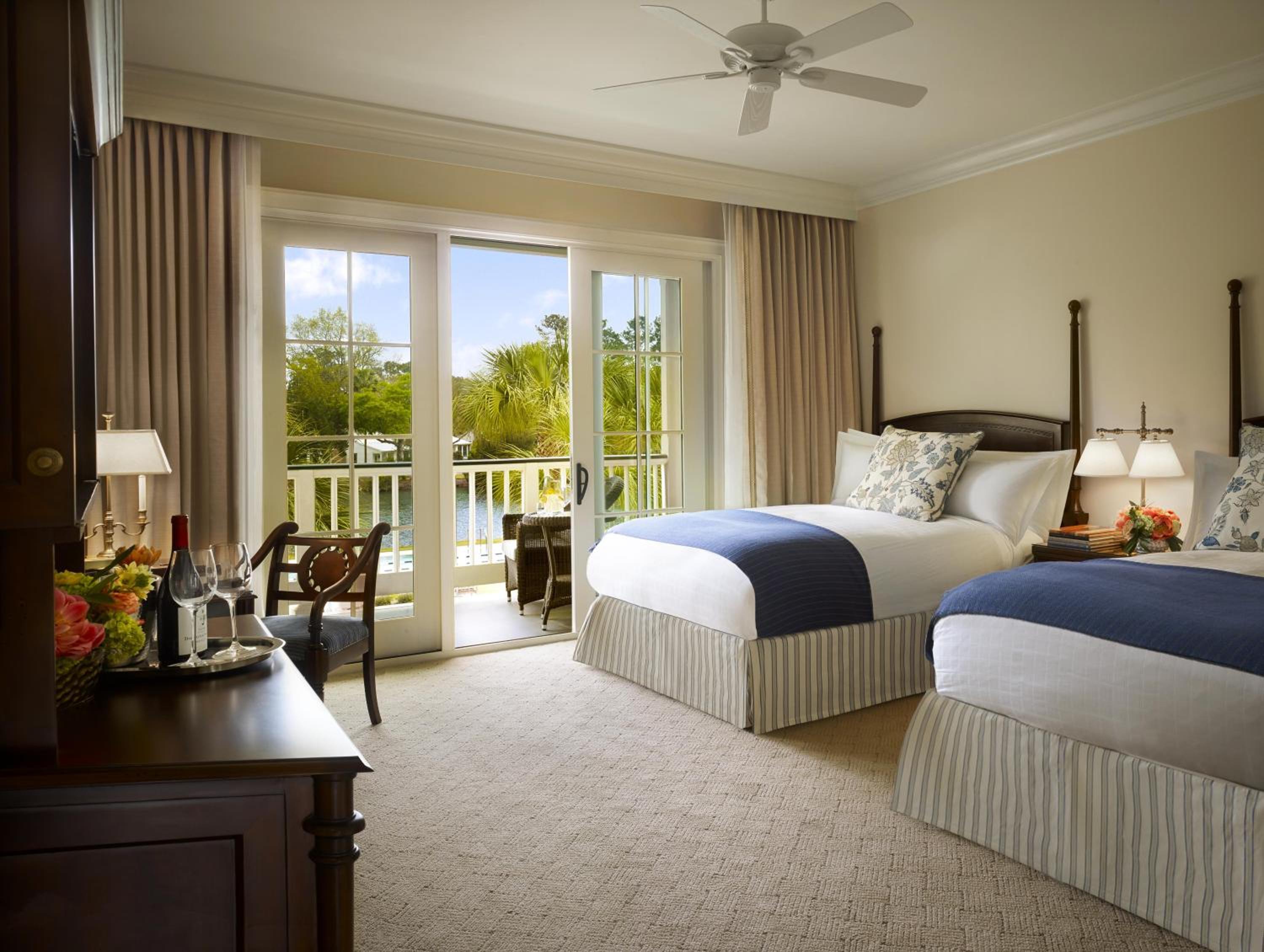 Room, 2 Queen Beds, Lagoon View, Guest House، Montage Palmetto Bluff 2/3