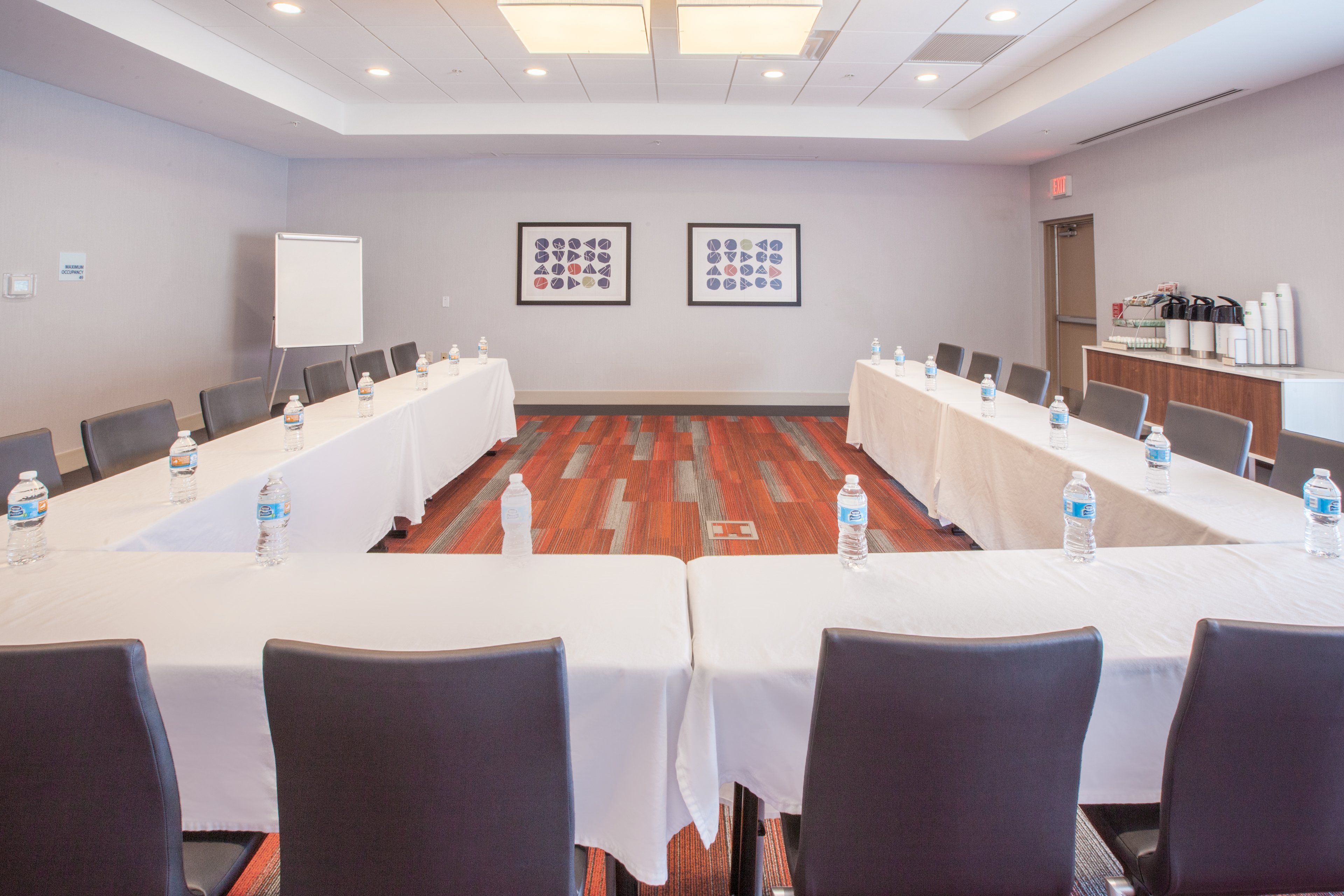 HOLIDAY INN EXPRESS & SUITES INDIANAPOLIS NE - NOBLESVILLE 62/66