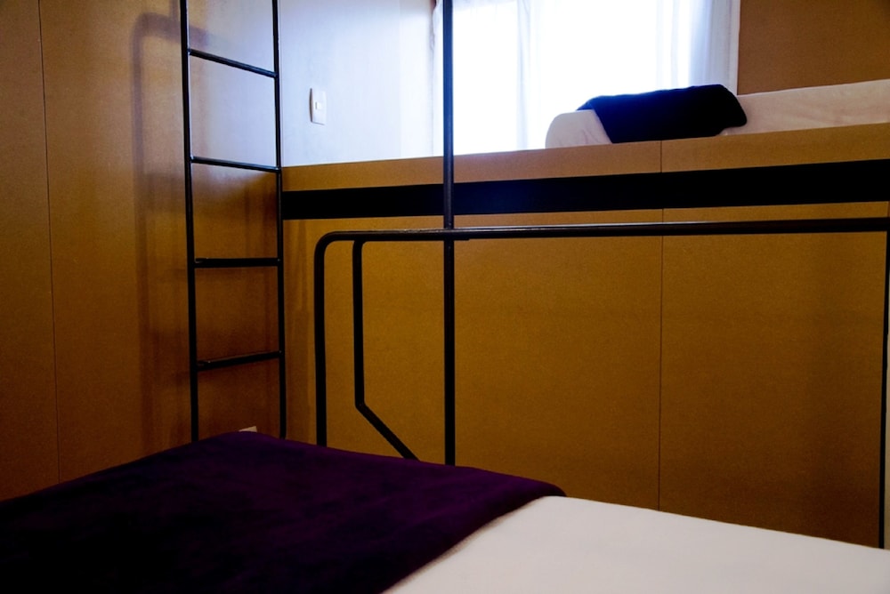 Villa 25 Hostel & Suites 39/69