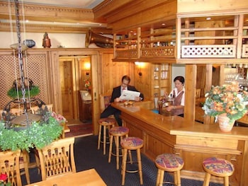 HOTEL COELLNER HOF 21/24
