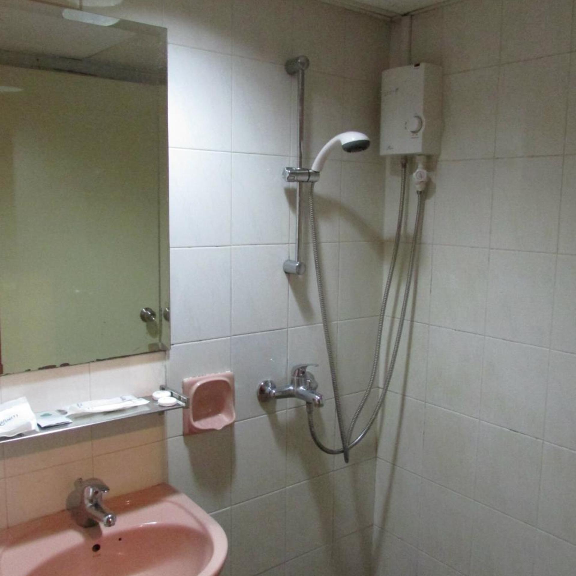 New Orchid Hotel 42/46