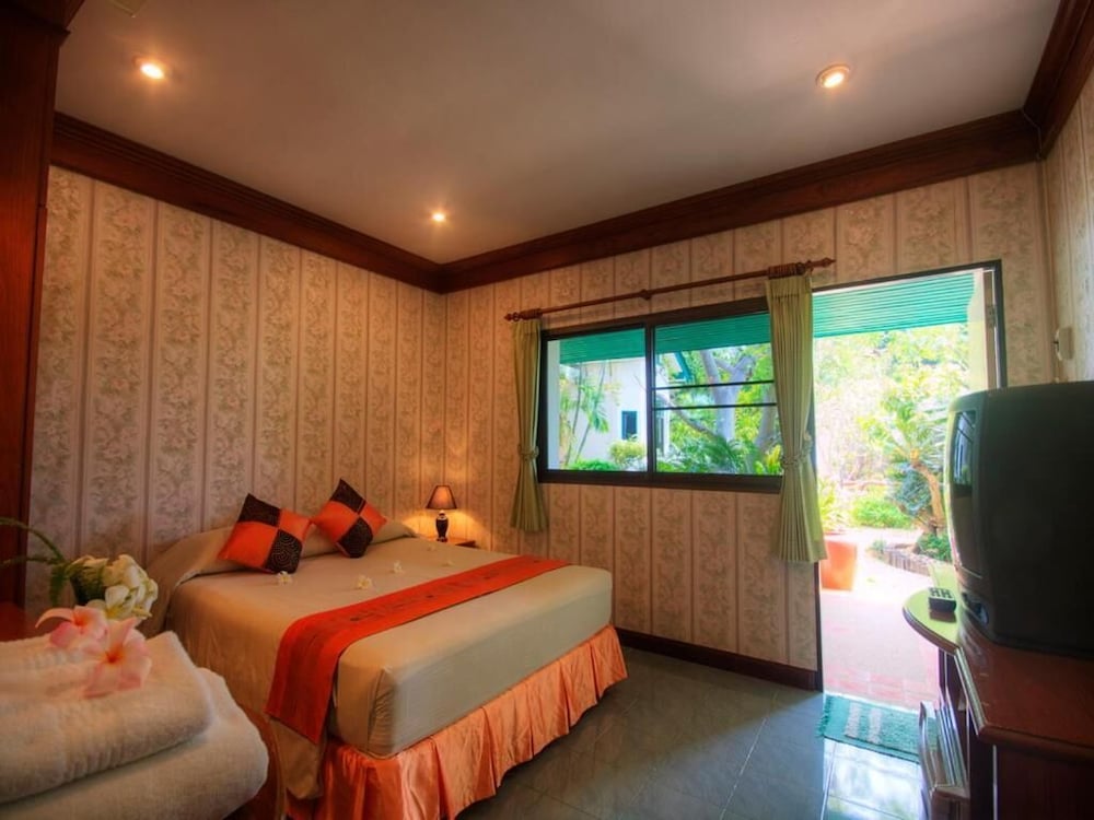 Samroiyod Holiday Resort 12/43