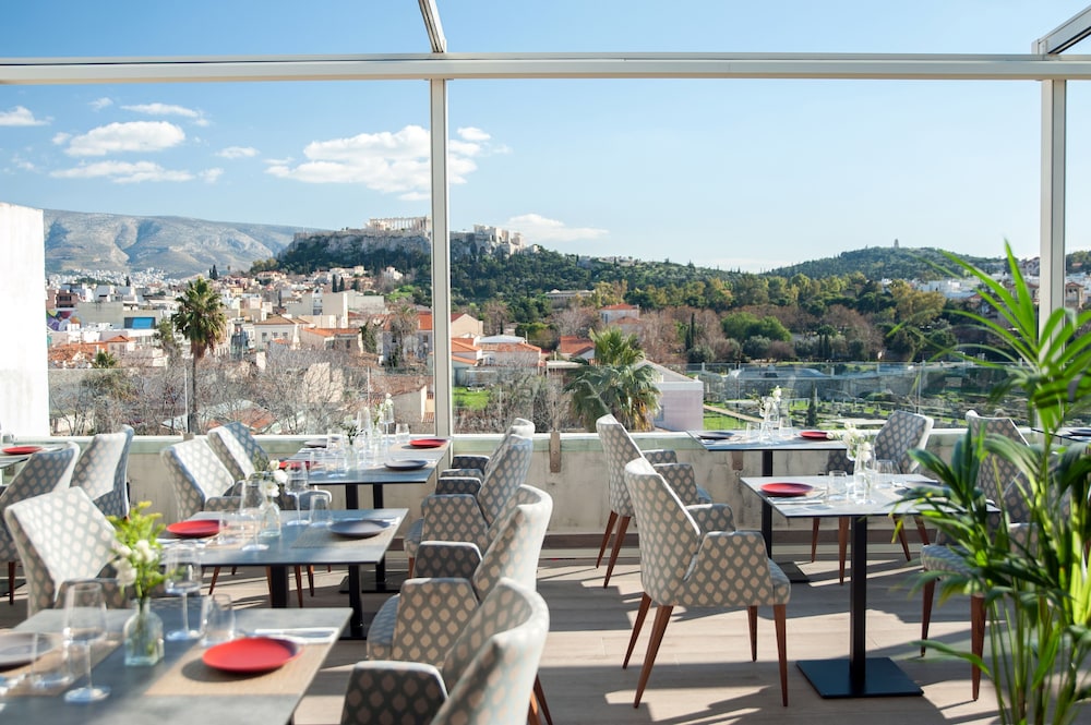Athenaeum Eridanus Luxury Hotel 35/41