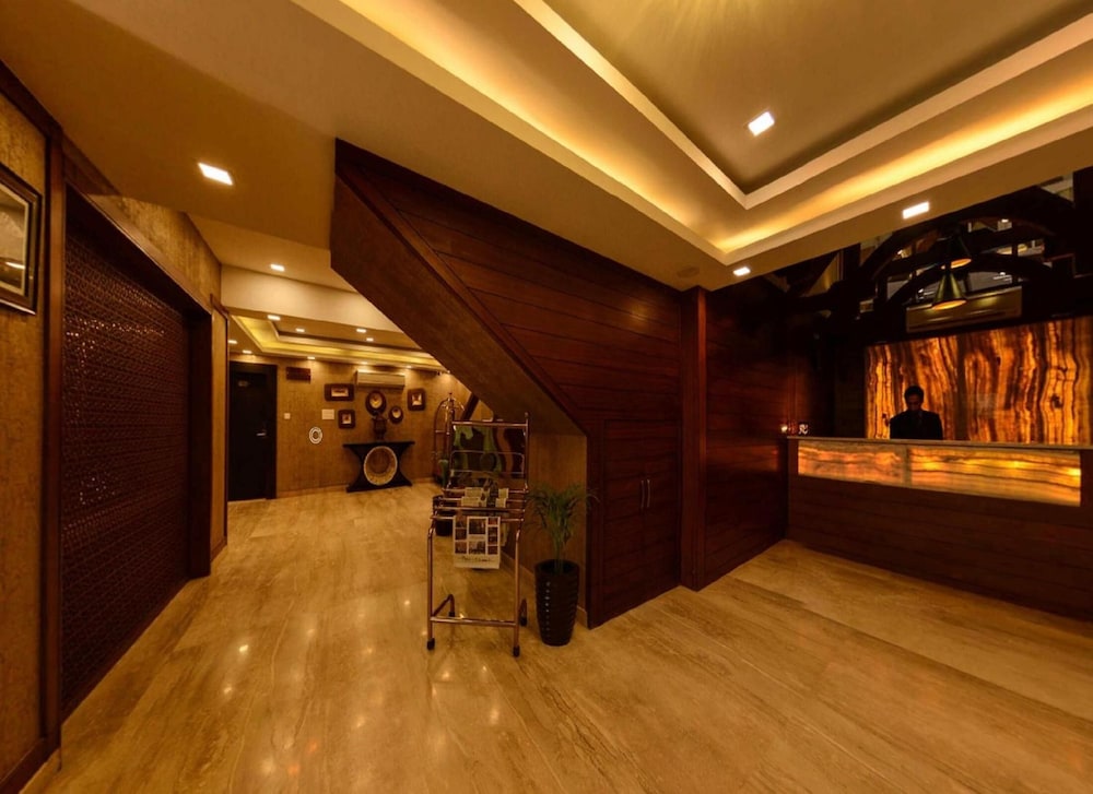 Clarks Inn Srinagar (Ex Hotel Spring Hills) 10/50