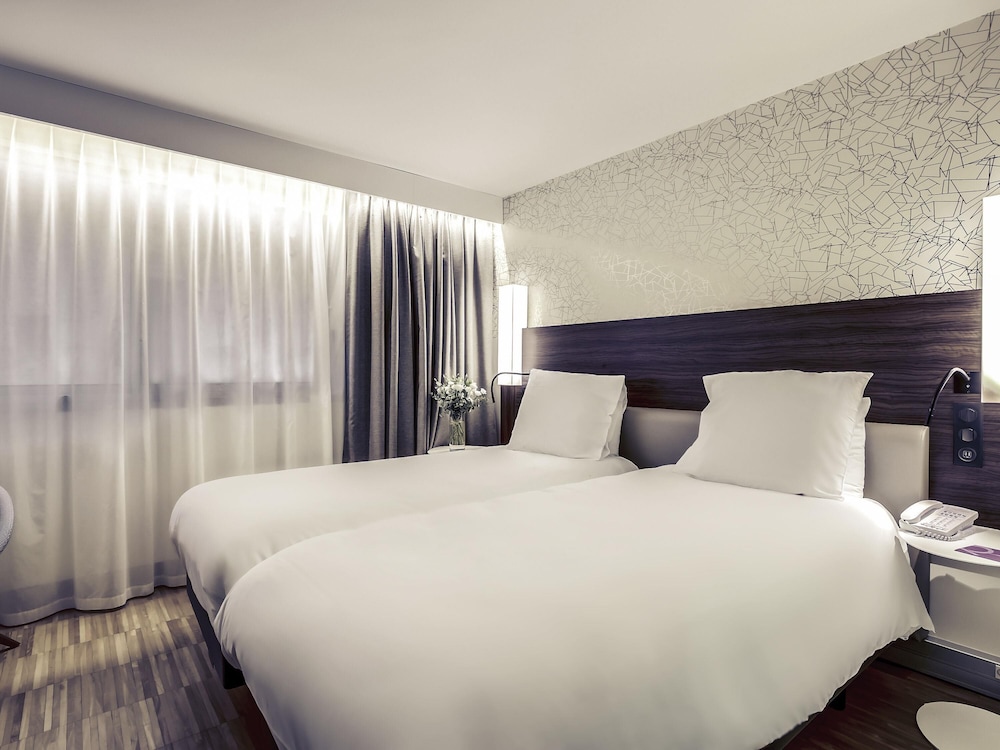 Mercure Paris Arc de Triomphe Etoile 27/72