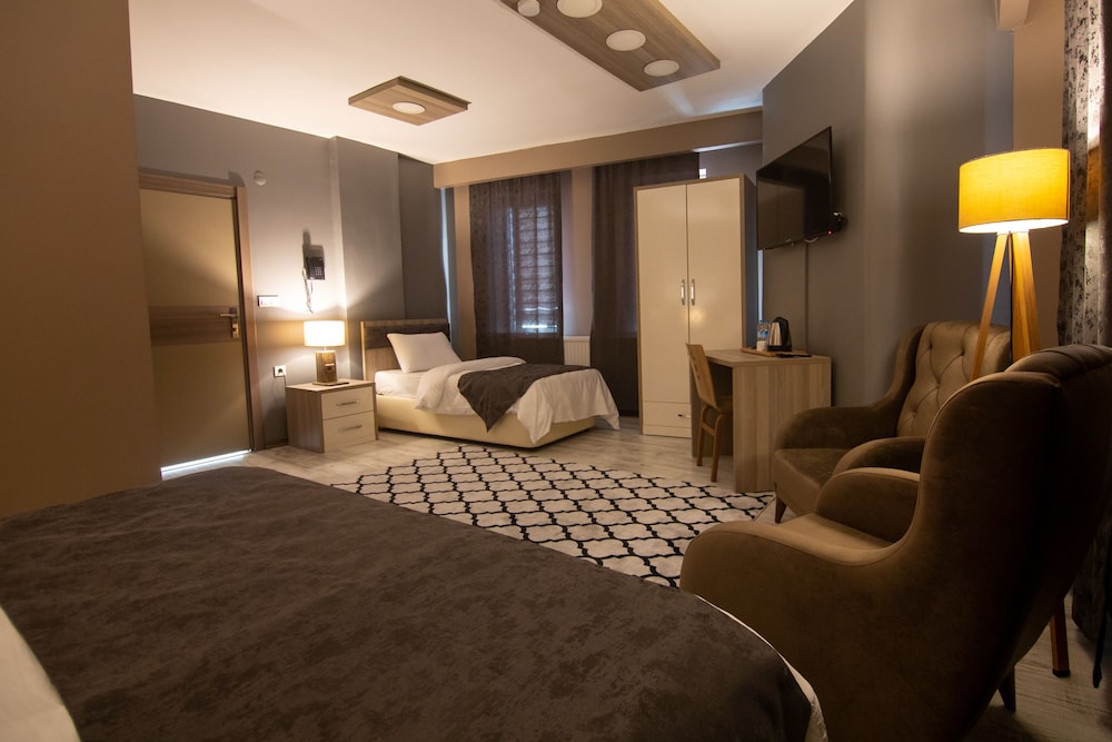 Staron Otel 29/34