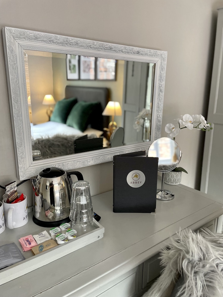 The Abbey Hotel 28/50