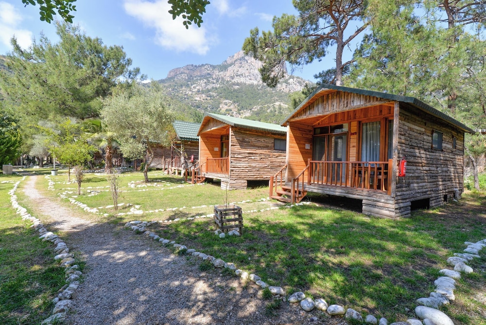 Sea Valley Lodge 35/50