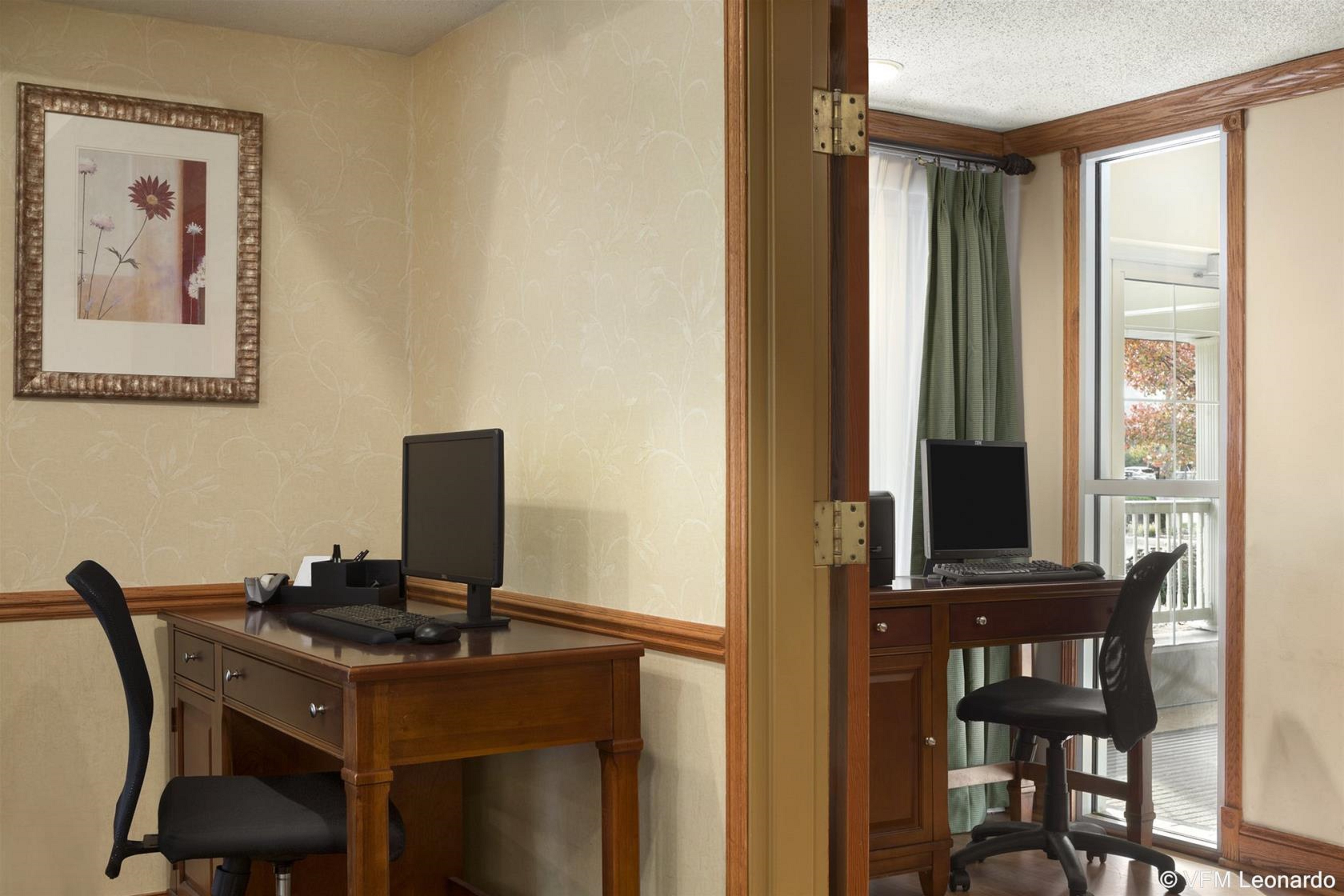 Country Inn & Suites by Radisson, Columbus Airport, OH 28/34