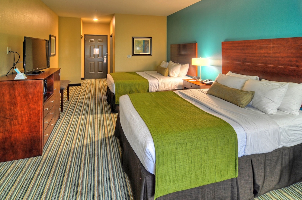 Best Western Plus Patterson Park Inn 14/43