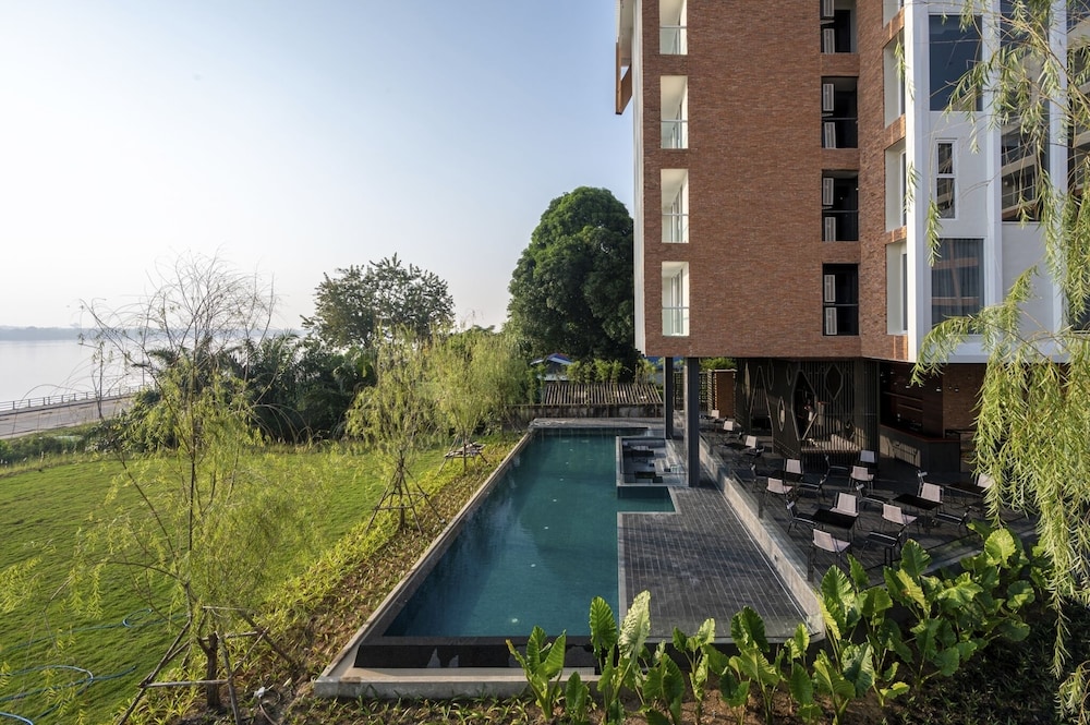 VELA Dhi Nakhon Phanom 42/50