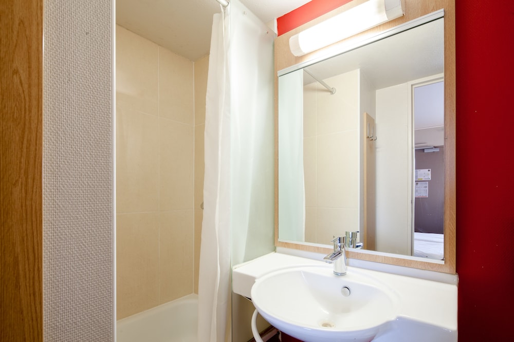 B&B HOTEL Amiens Longueau 7/35
