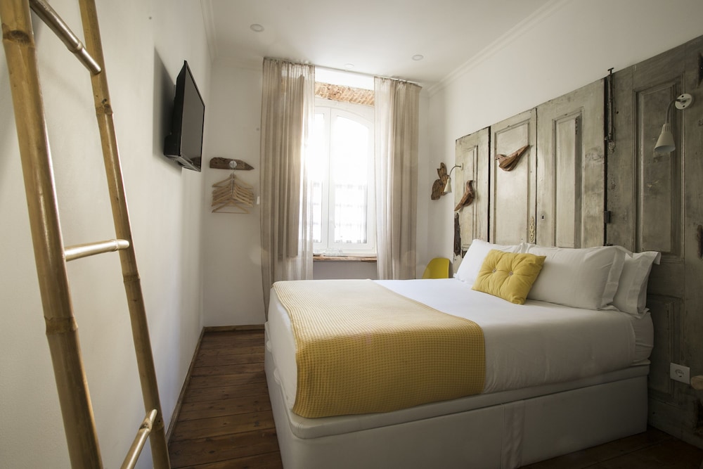 262 BOUTIQUE HOTEL 38/74