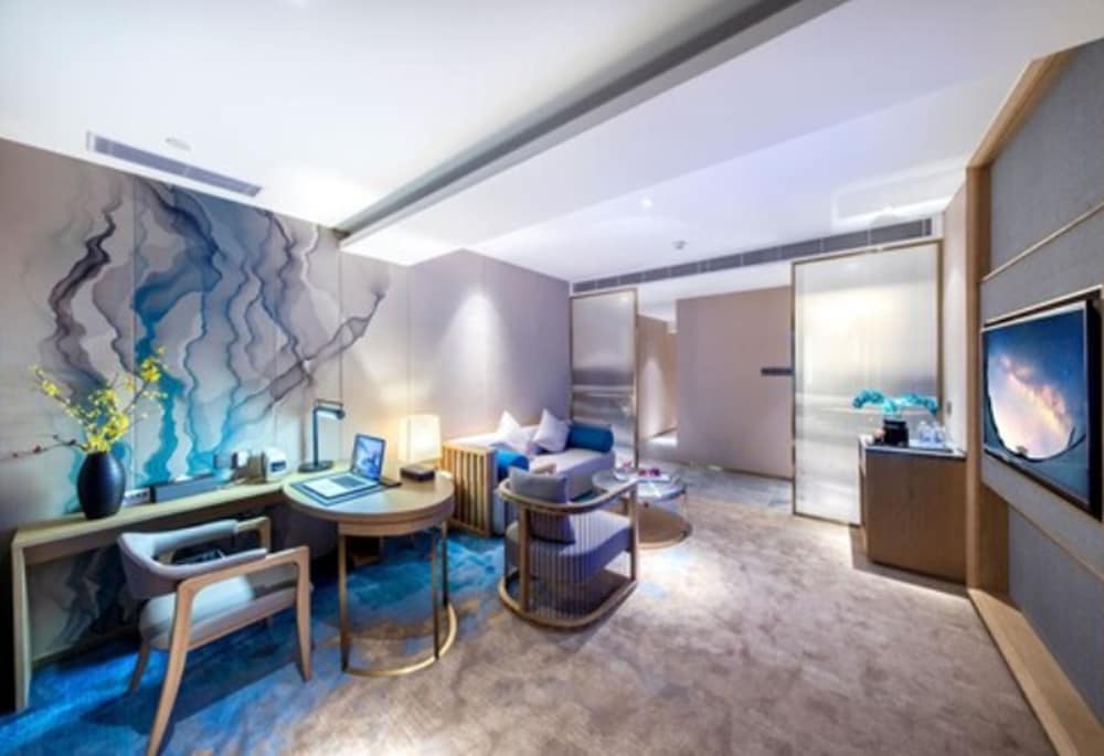 Royce Hotel Shenzhen 30/50