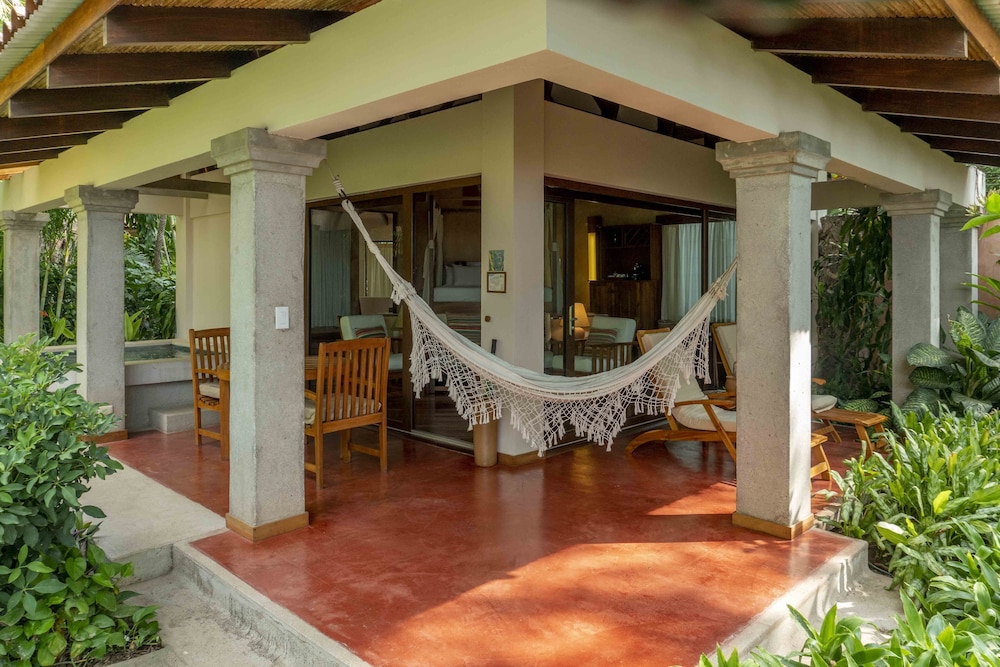 Hotel Capitan Suizo 7/75