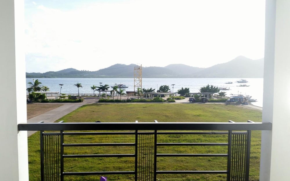 Coron Gateway Hotel Suites 40/50