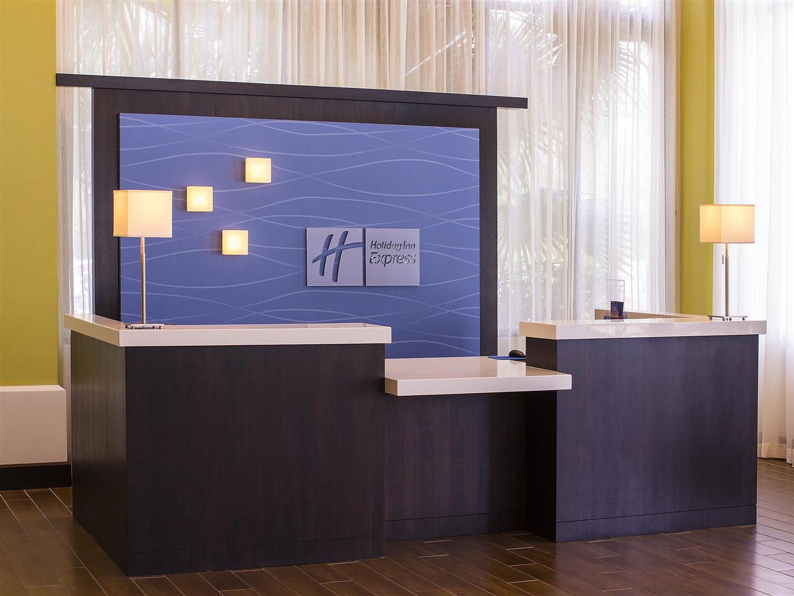 Holiday Inn Express Hotel Amp Suites New Orleans Airport South 3/27