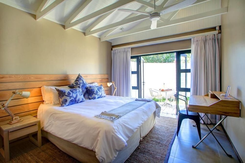 Scallop Guest Lodge 5/33