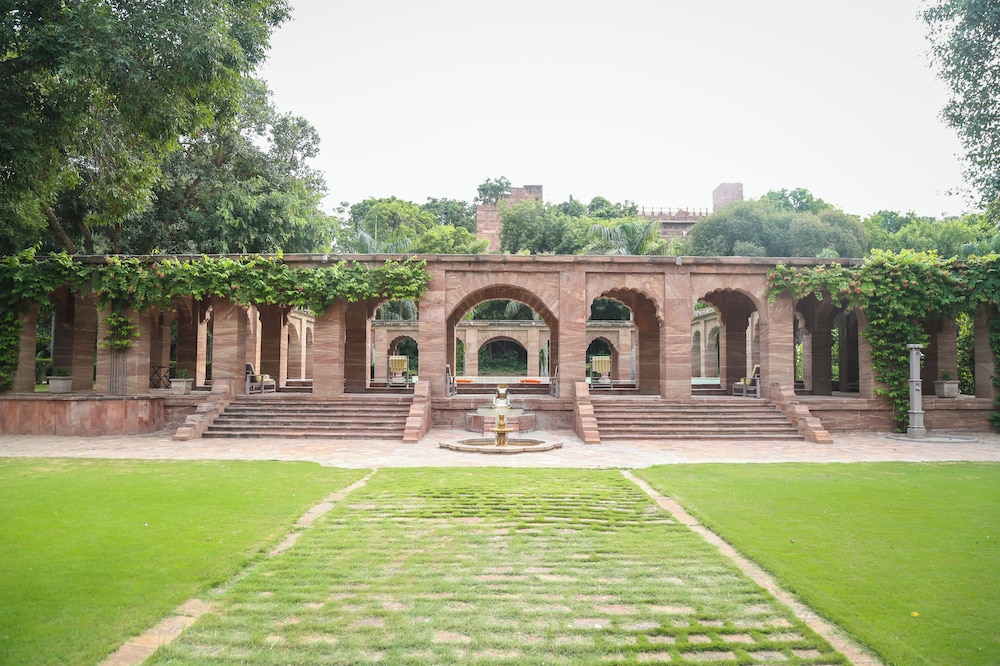 WelcomHeritage Bal Samand Lake Palace 36/47