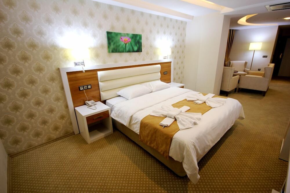 Ancient Mesopotamia Hotel 8/42