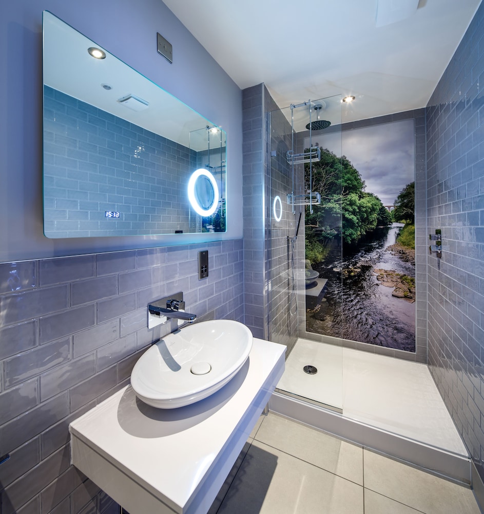 Mercure Inverness Hotel 58/59