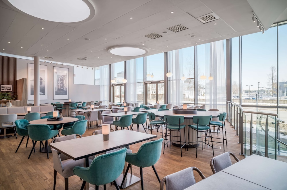 Radisson RED Oslo Airport 44/60