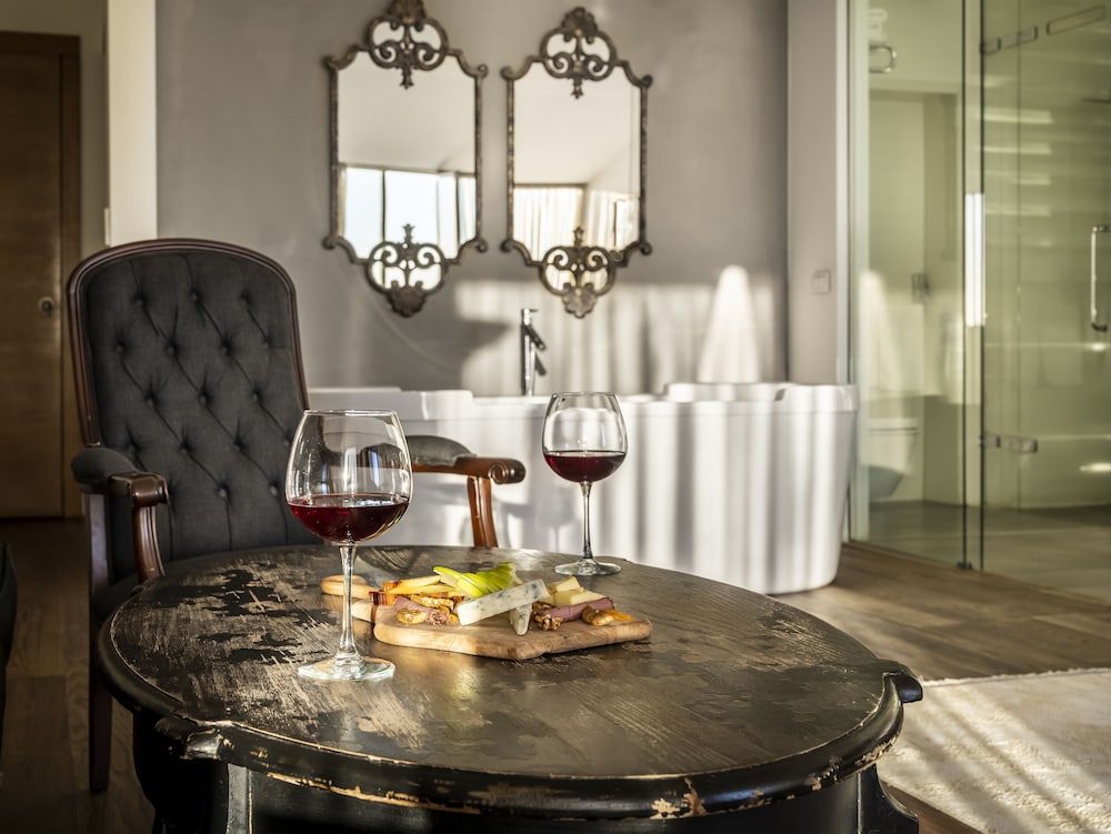 Ansen Suites 38/50