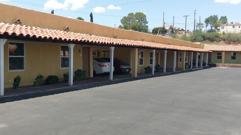 El Rey Motel 23/30
